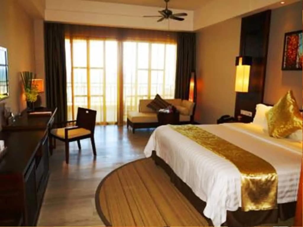 Crowne Plaza Danang by IHG - photo 2