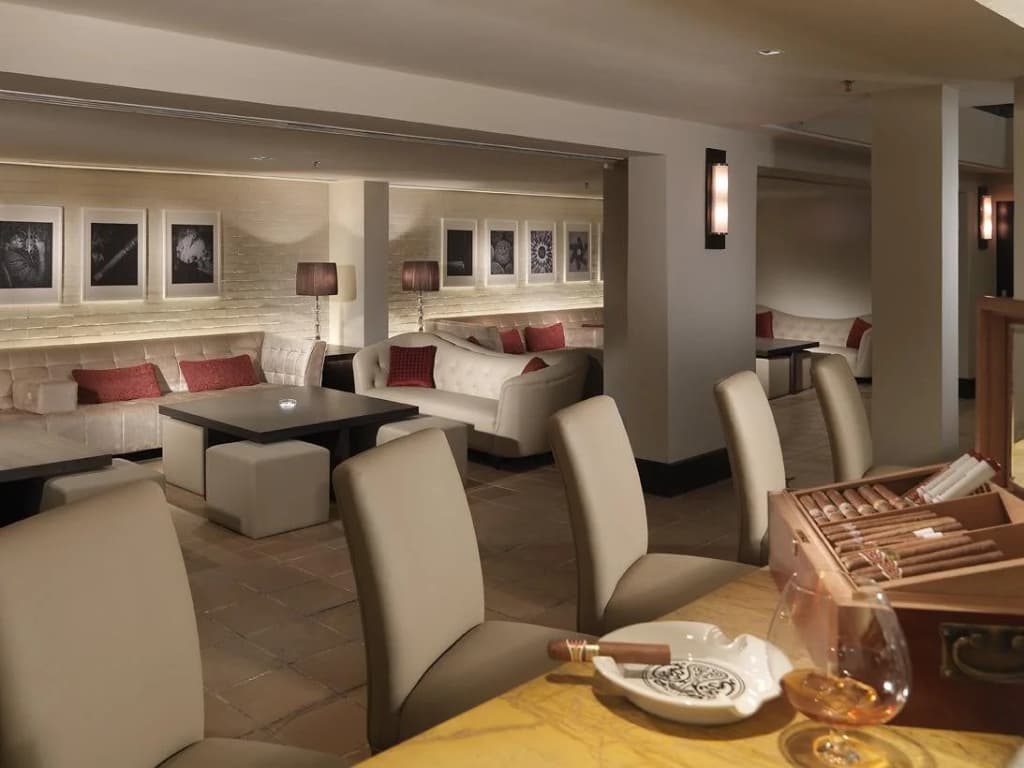 MiCasa All Suite Hotel - photo 20