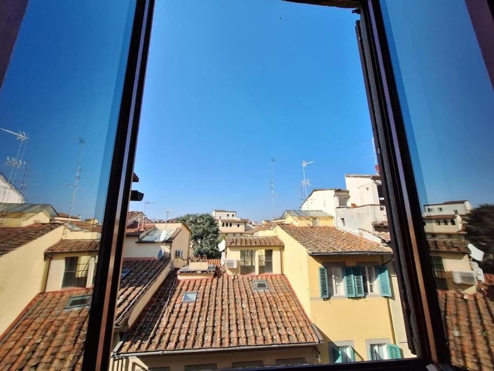 Rustic-Chic Loft by the Duomo - photo 17