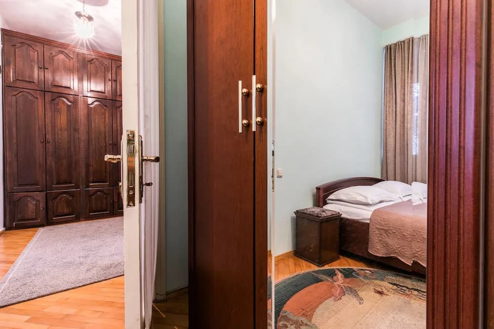 Freedom Square Apartment With View - photo 5