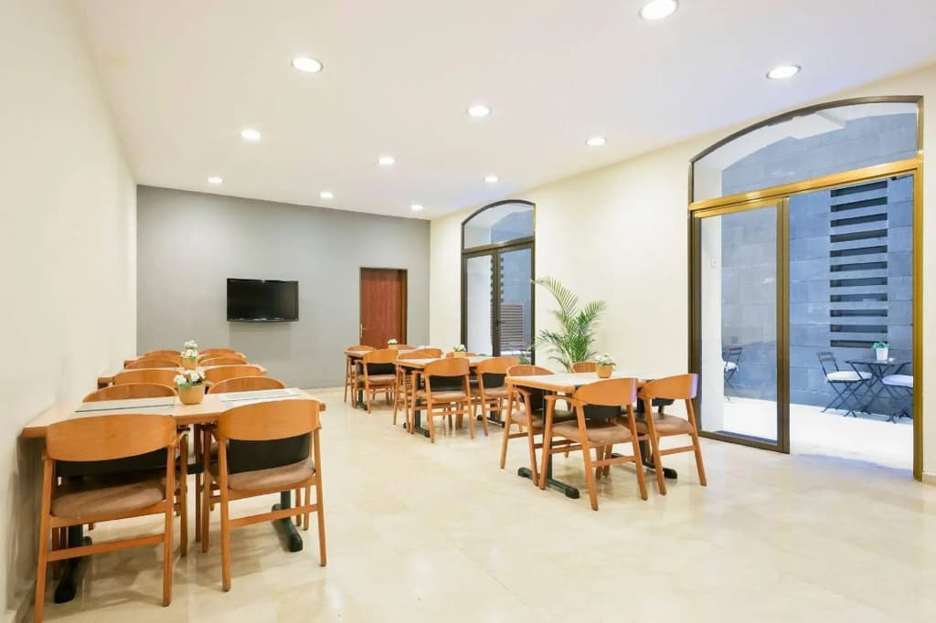Hotel Condal - photo 17