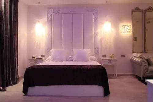 Romantic Barcelona Apartment - photo 8
