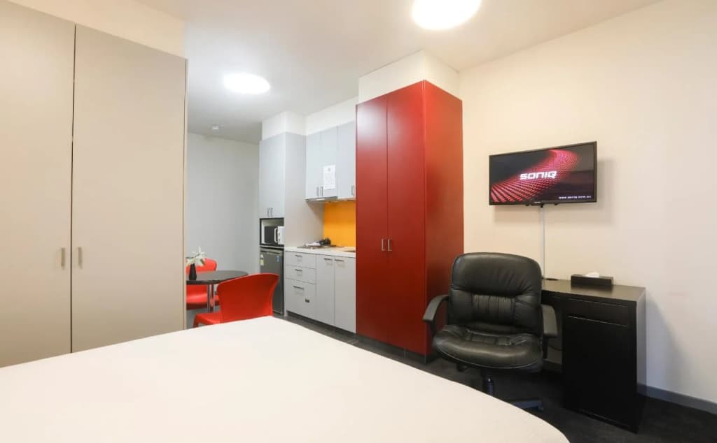 Alston Apartments - photo 6