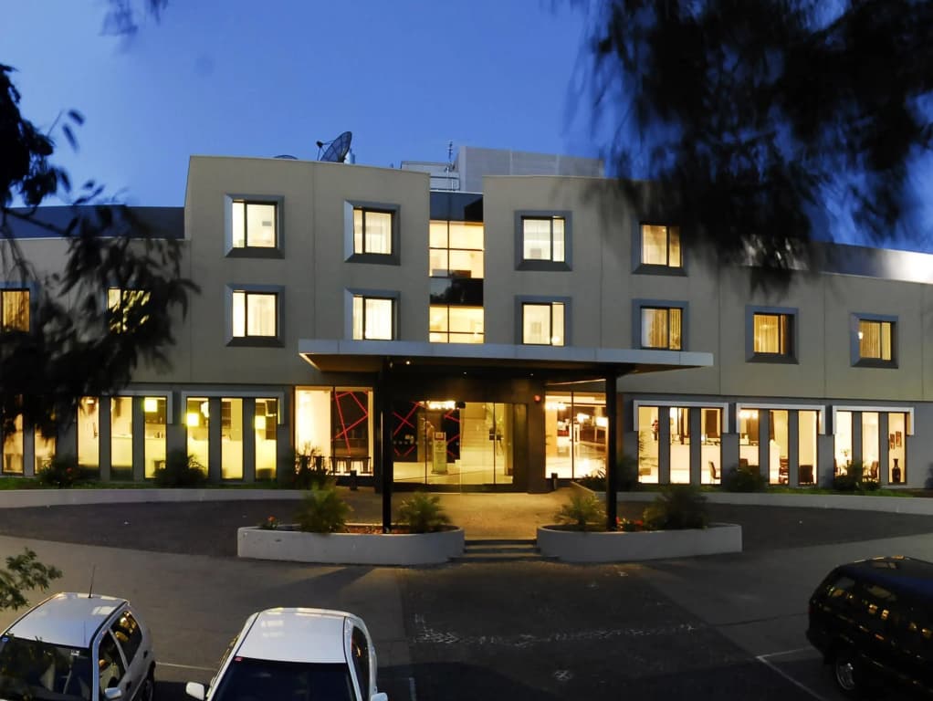 Golden Pebble Hotel - photo 1