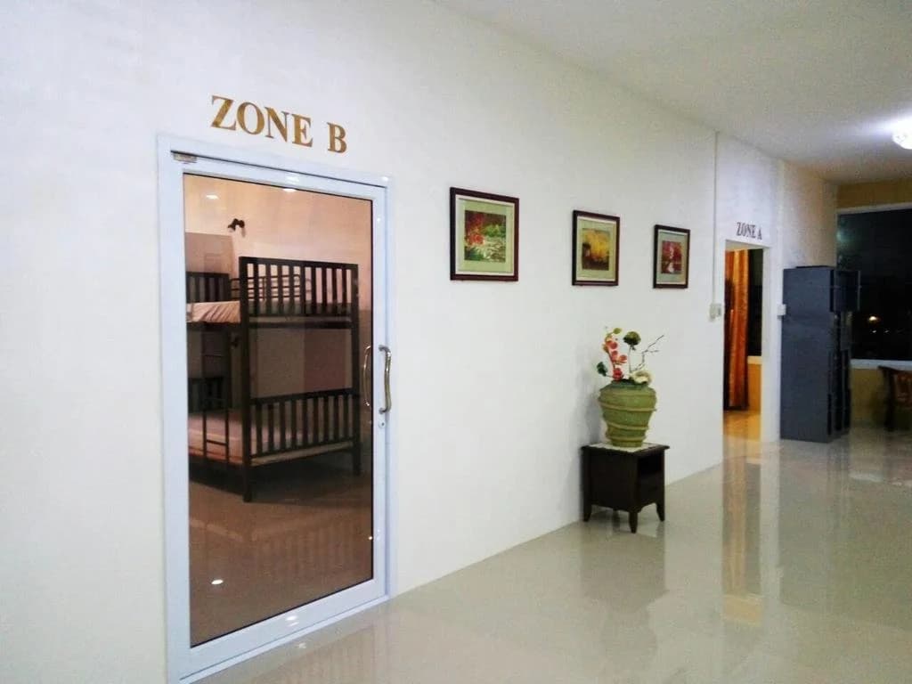 Samui Lakeside Hostel - Adults Only - photo 12