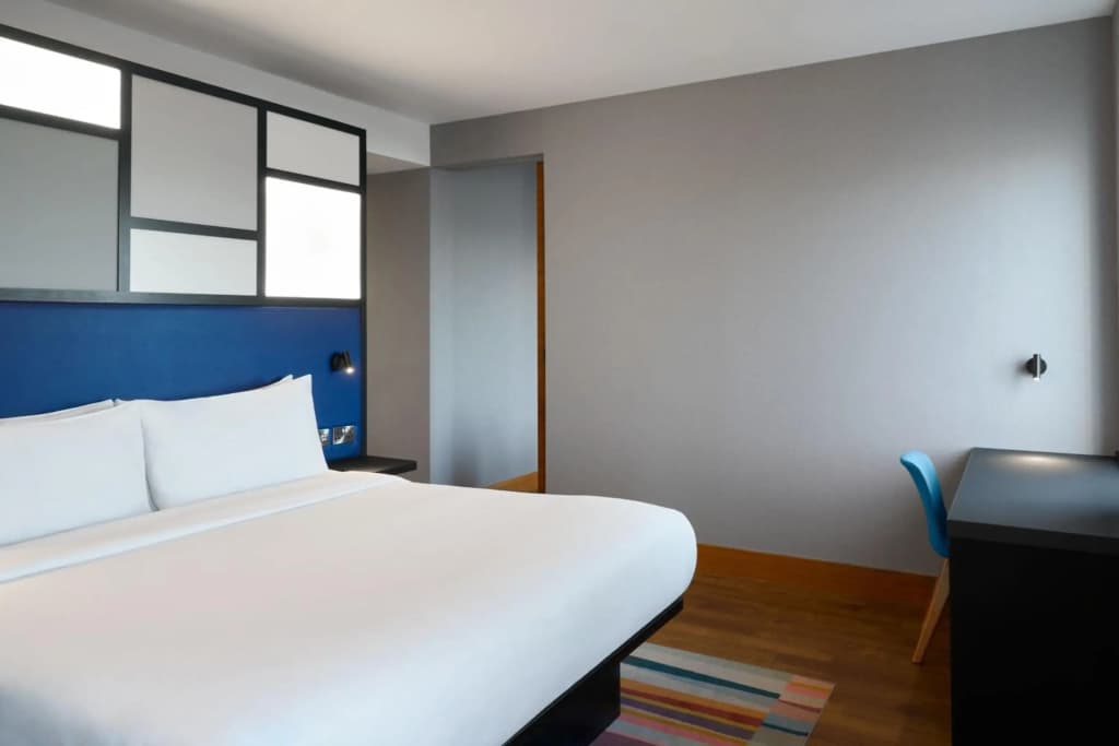 Aloft by Marriott London Excel - photo 2