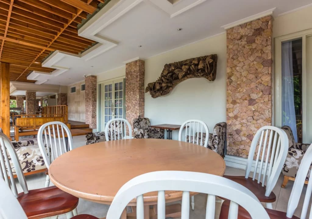 Alron Hotel Kuta Powered by Archipelago - photo 32