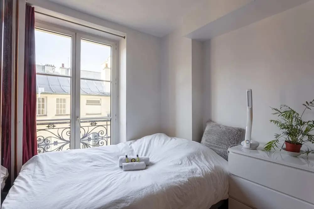Super Cozy Home for up to 4 Guests in Les Halles - photo 4