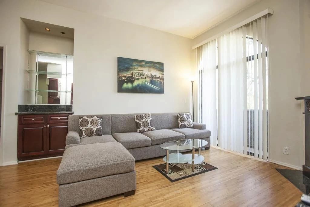Master Housing - Strathmore Regency Apartments - photo 7