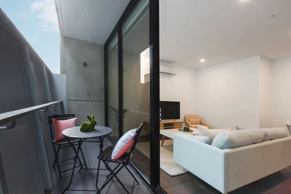 Harvard Apartments by Ready Set Host - photo 3