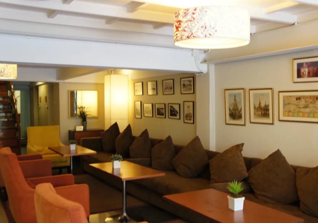 Ratchadamnoen Residence - photo 18