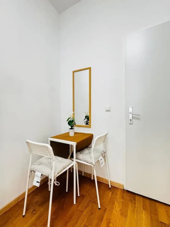 Affordable 4BR Near Stadthalle - photo 2