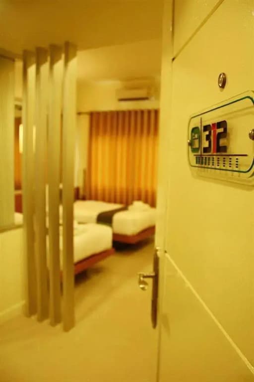 Me Hotel - photo 5