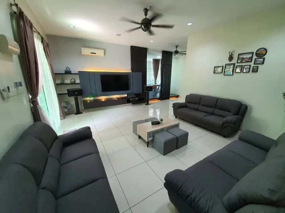 Bersatu Homestay - photo 10