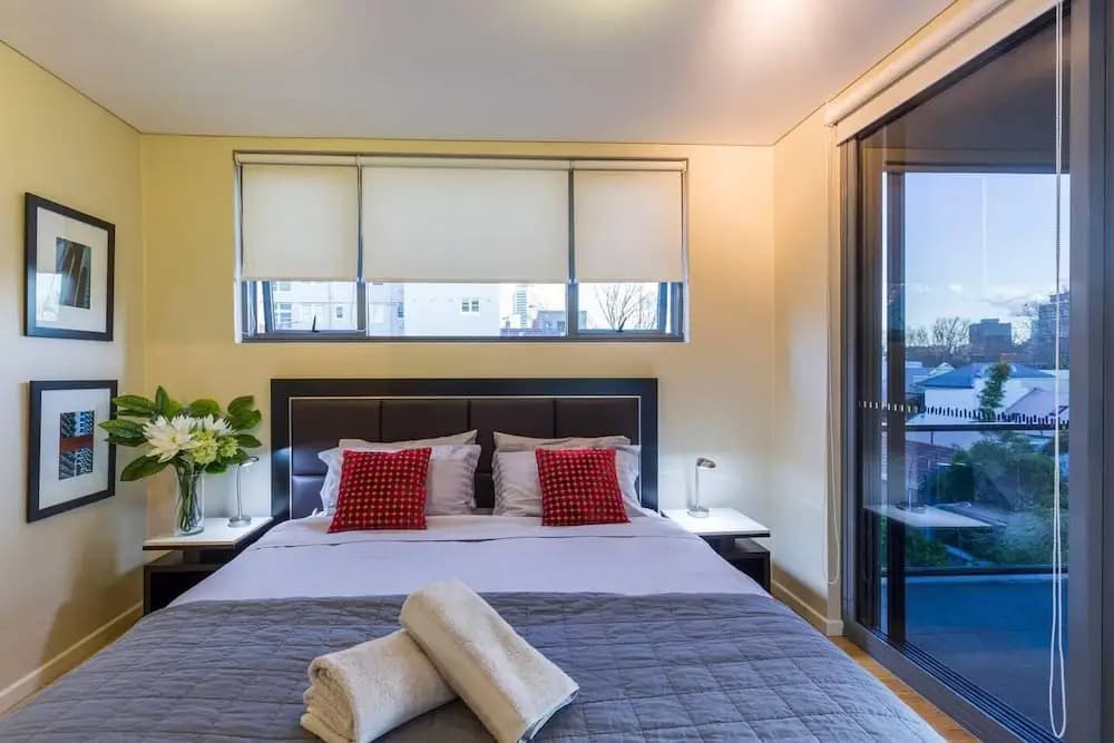 Spacious One Bedder in Sydney’s Hotspot Location - photo 4
