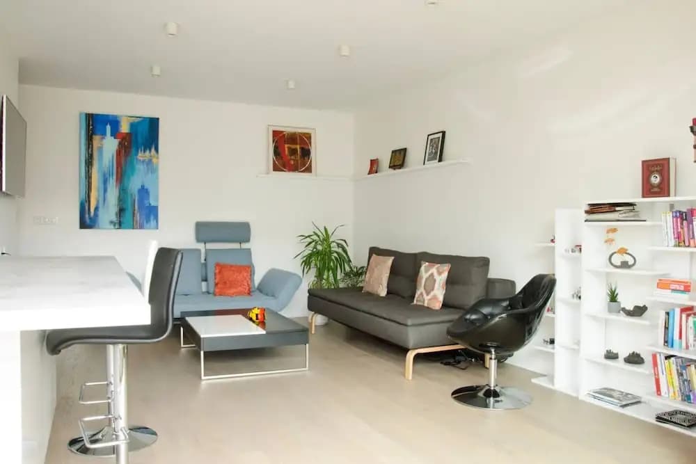 2 Bedroom Apartment With Balcony Near Eiffel Tower and Invalides - photo 10