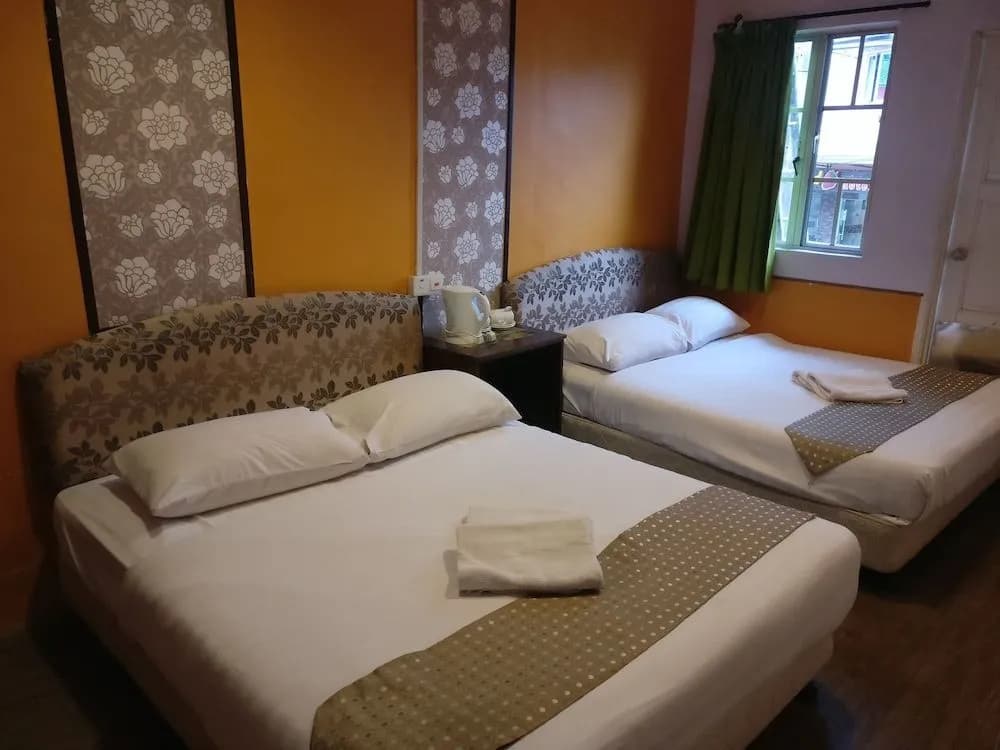 CranesBill Hotel - photo 5