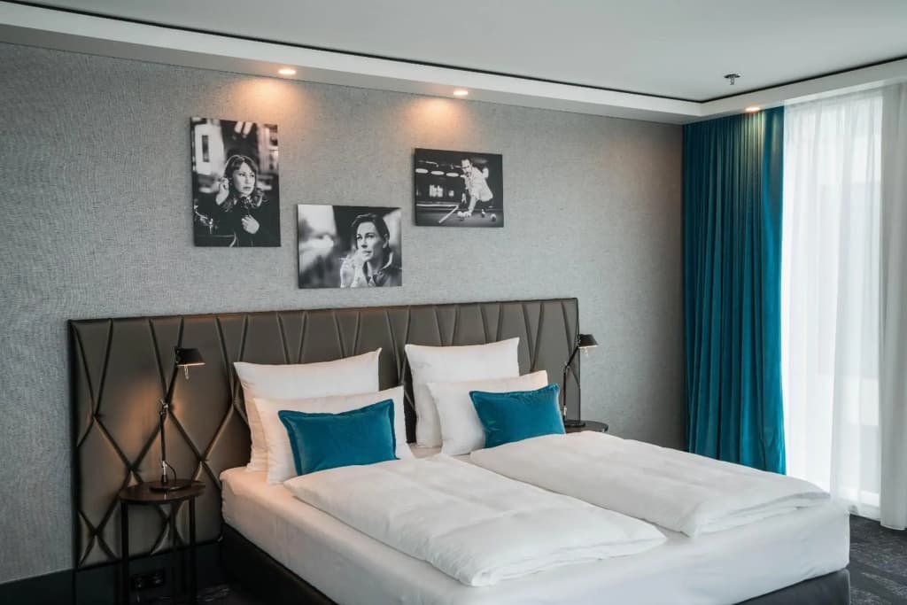 Motel One Berlin-Upper West - photo 4