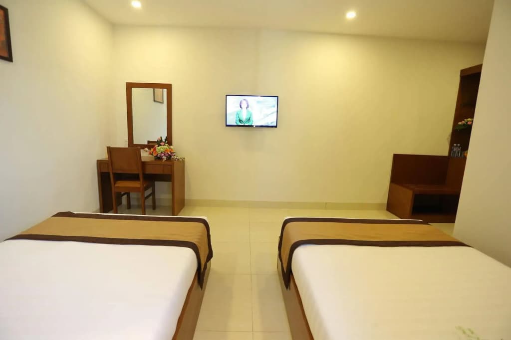 Golden Light Hotel - photo 7