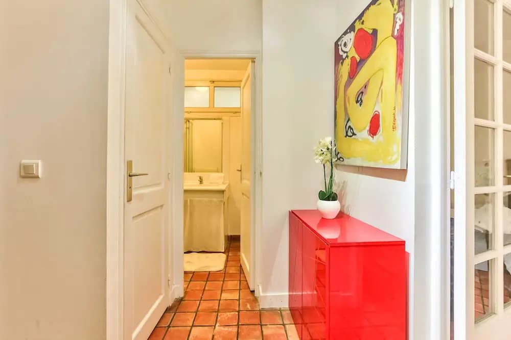 26 - Best Studio of Montorgeuil District - photo 9