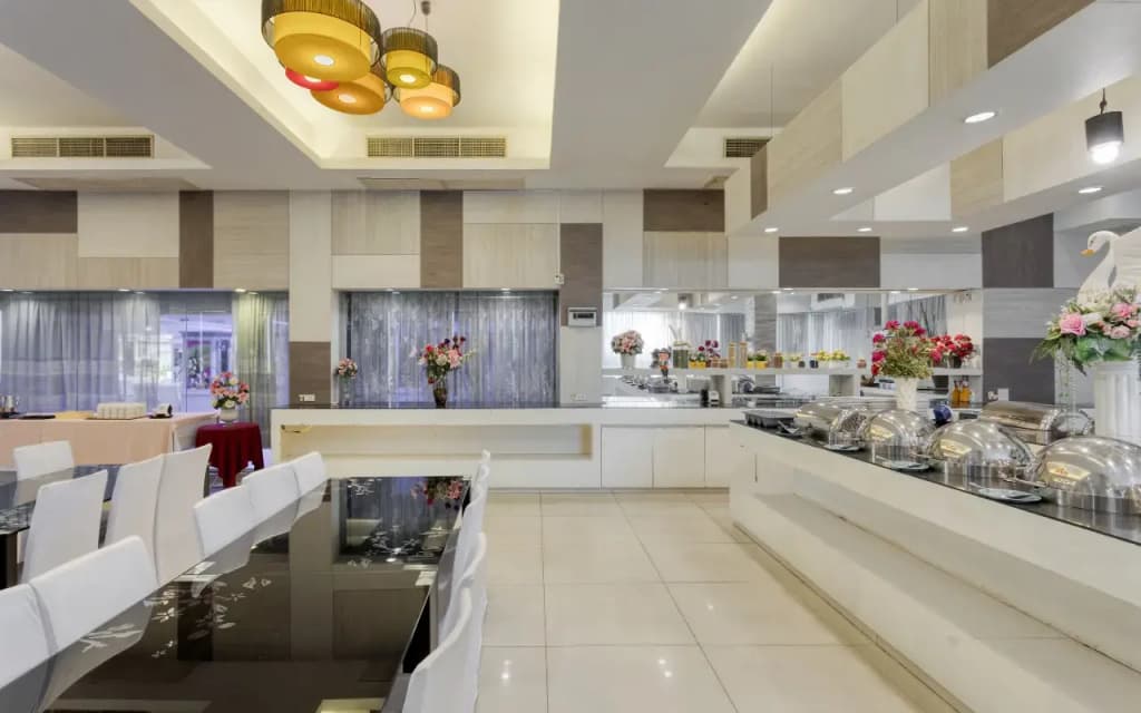 Aunchaleena Grand Hotel Wing B - photo 12