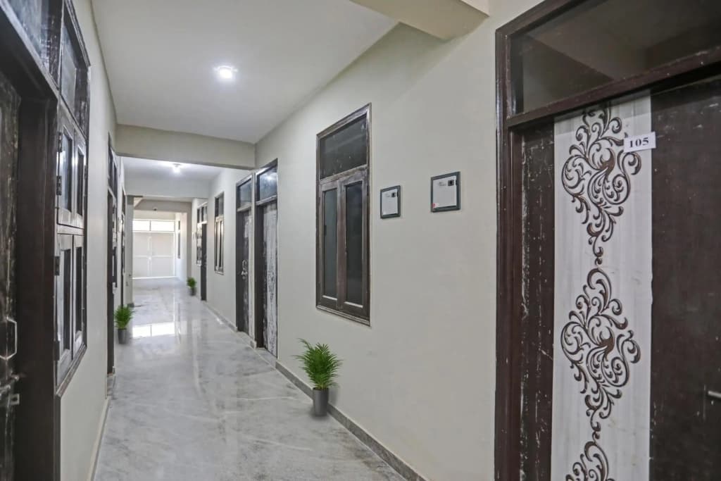 OYO Flagship 80629 Royal Tree - photo 10