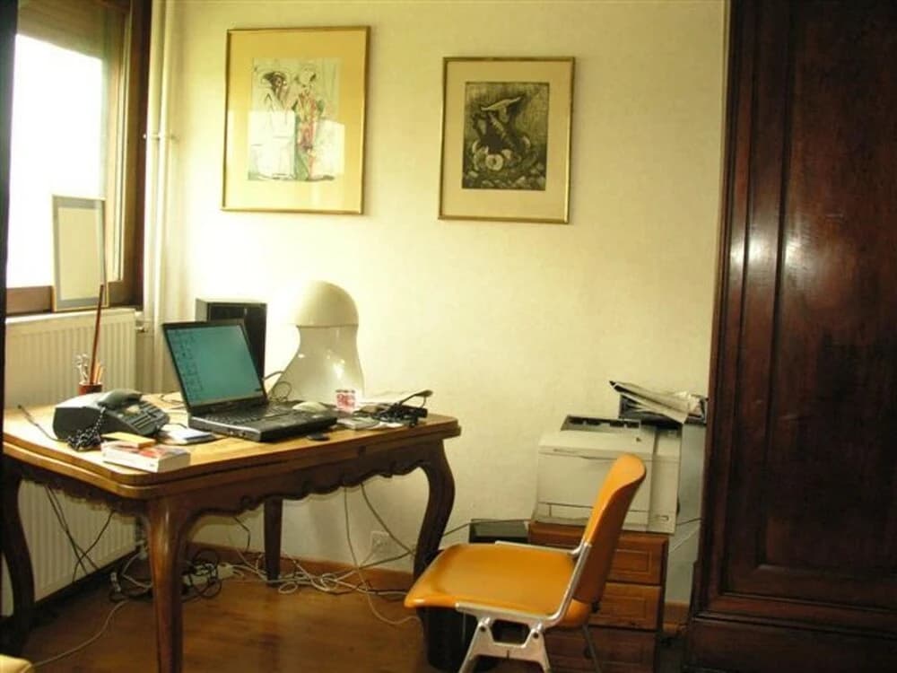 Apartment With one Bedroom in Paris, With Wonderful City View, Enclose - photo 1