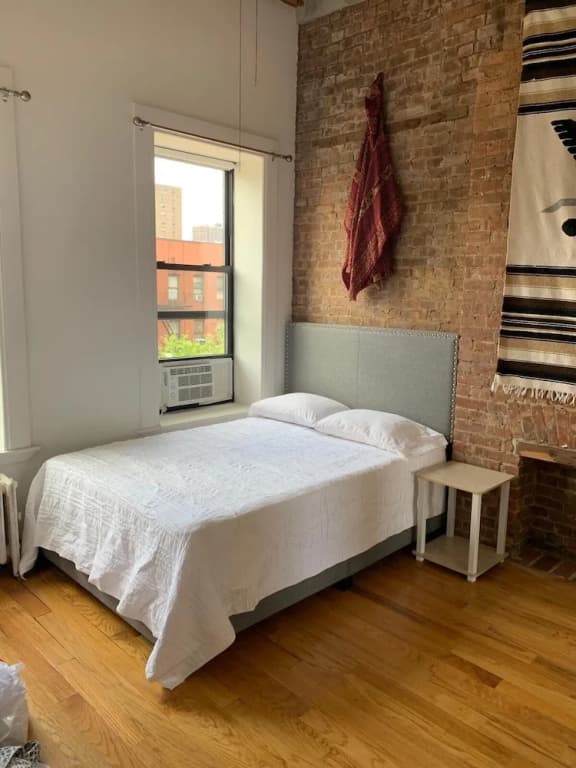 Manhattan Private Bedroom Hostel - photo 4