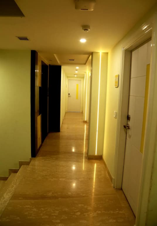 City Empire New Delhi - photo 17