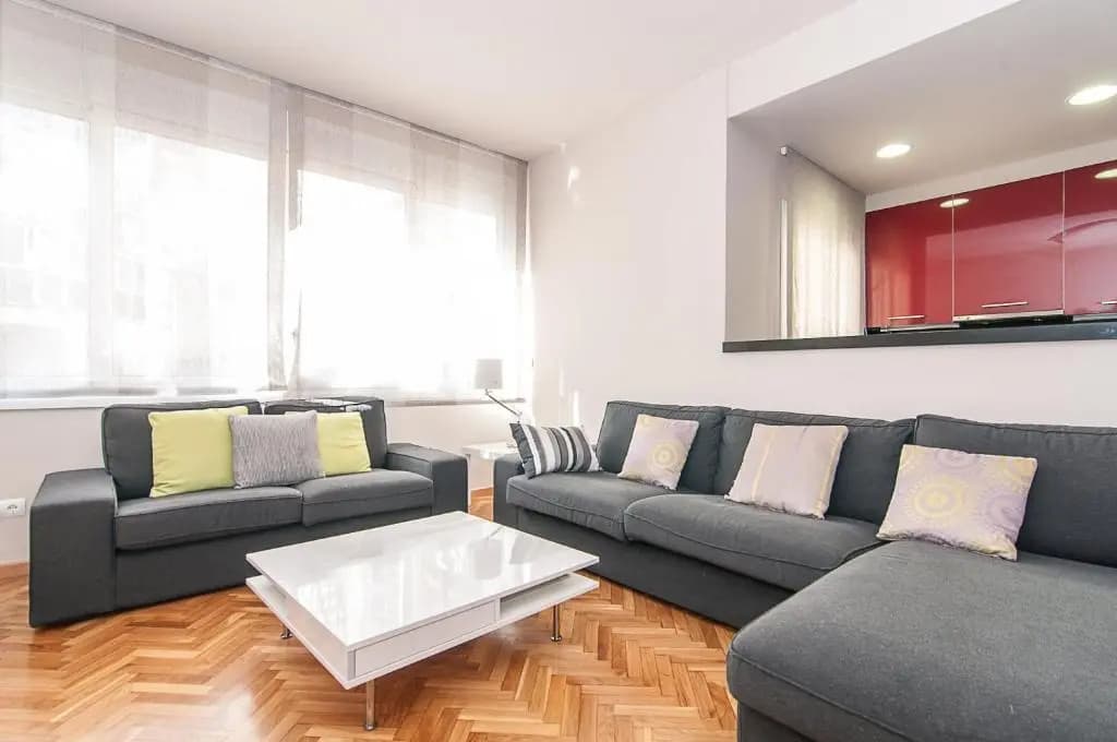 Weflating Diagonal Apartments - photo 3