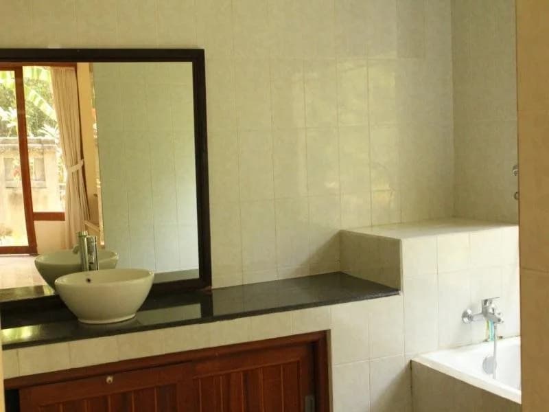 Dewi Ayu Accommodation - photo 8