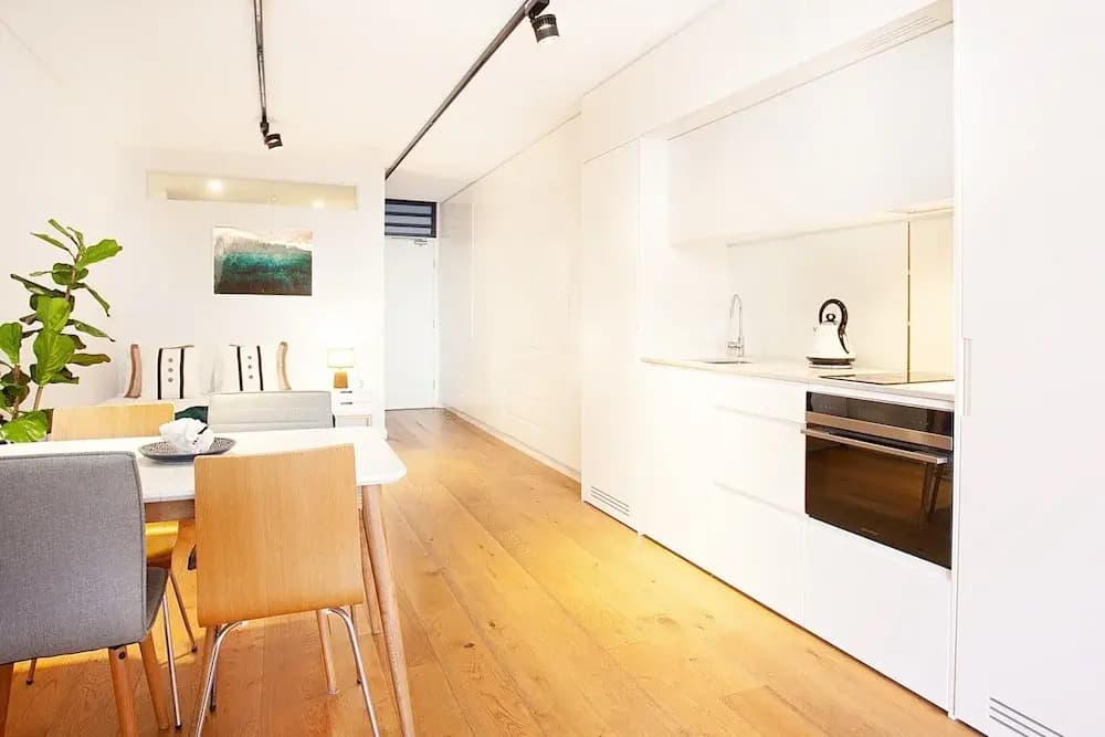 Stylish Studio With Balcony Near Darling Square - photo 3
