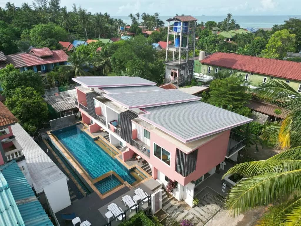 Pinky Hotel by Kanchana - photo 14