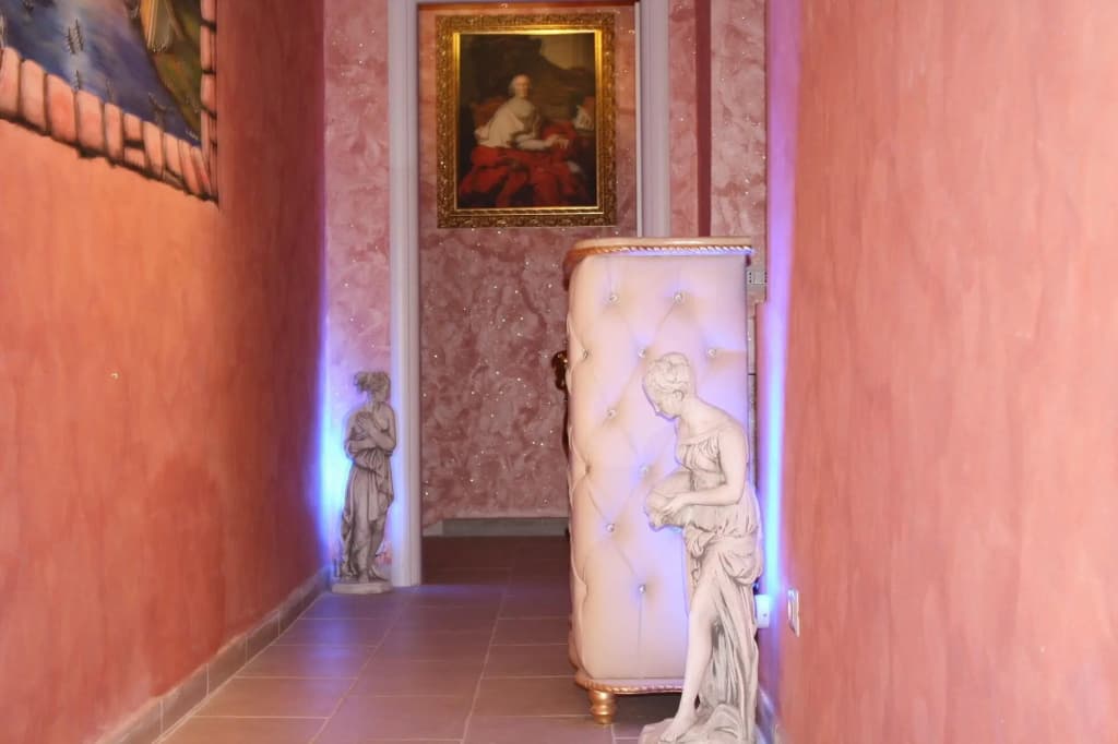 Pope's Suites - photo 1
