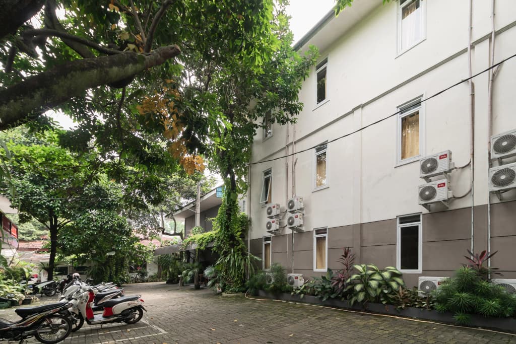 Urbanview Hotel Minongga Pondok Labu by RedDoorz - photo 1