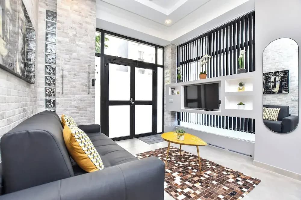 Quiet Apartment - 3br/8p - Nation - photo 11