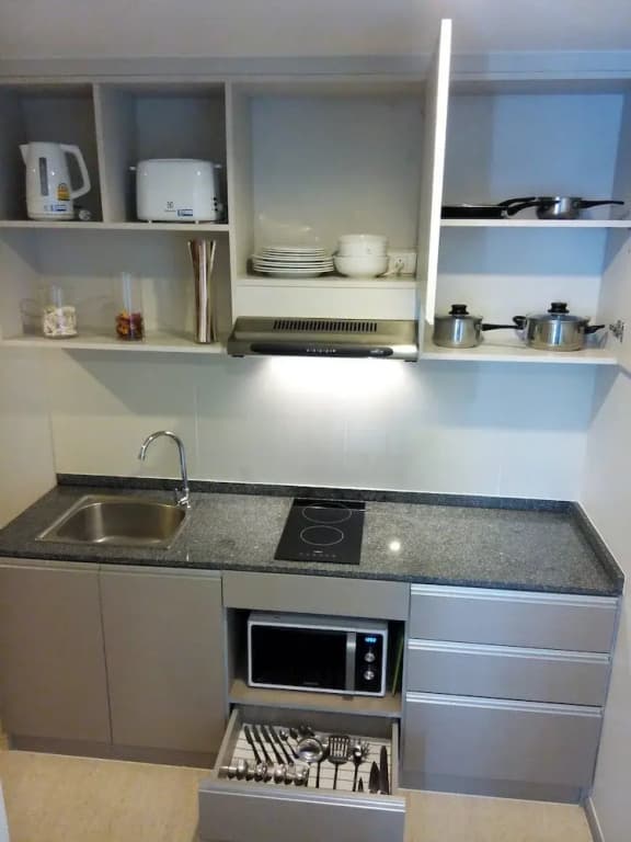 Superb Apt! 5 Mins to the Beach - photo 17