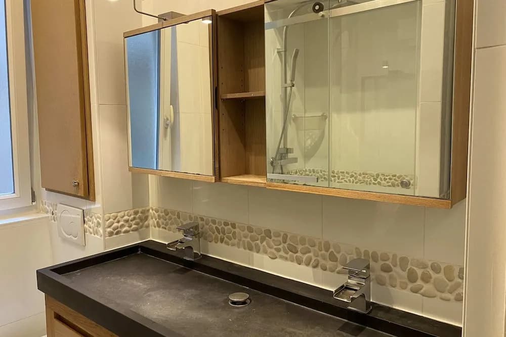 Amazing 2BR Flat Near Passy Village - photo 7