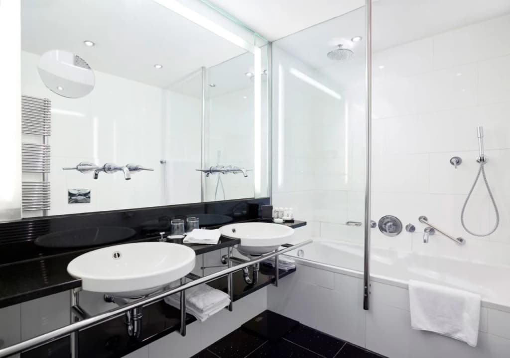 Ambassade Hotel - photo 10