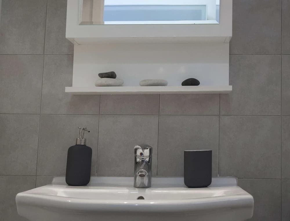 Superb Flat Close to Ancient Agora by GHH - photo 6