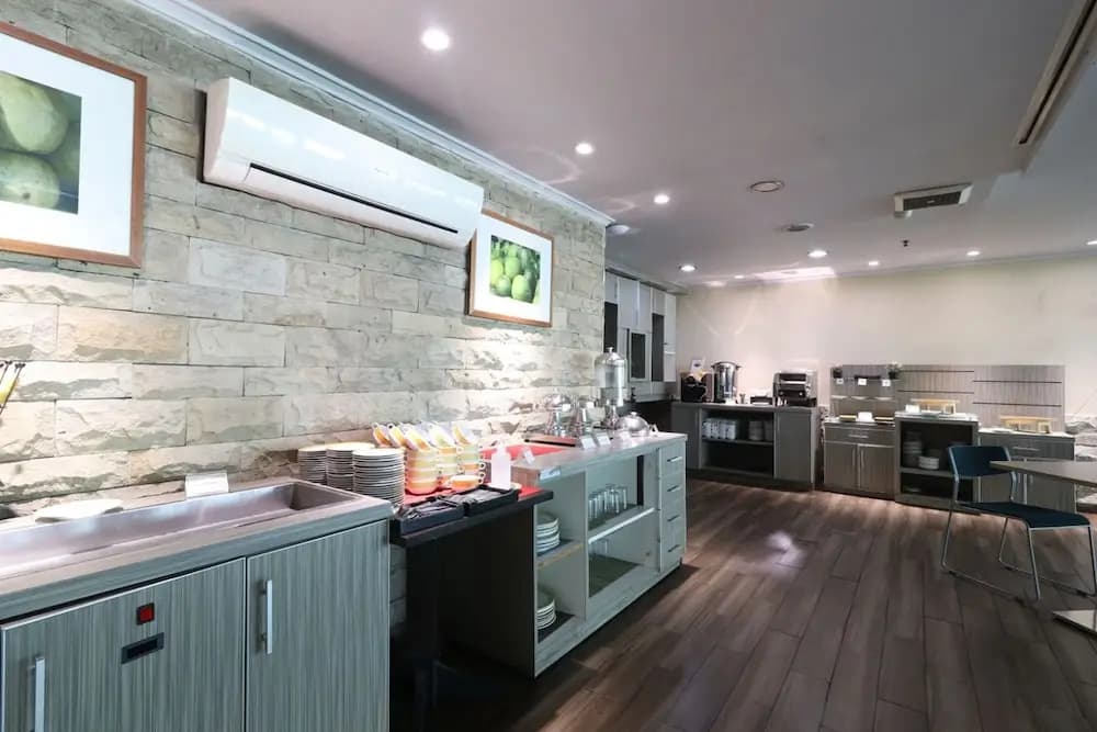 Tamarin Hotel Jakarta manage by Vib Hospitality Management - photo 21