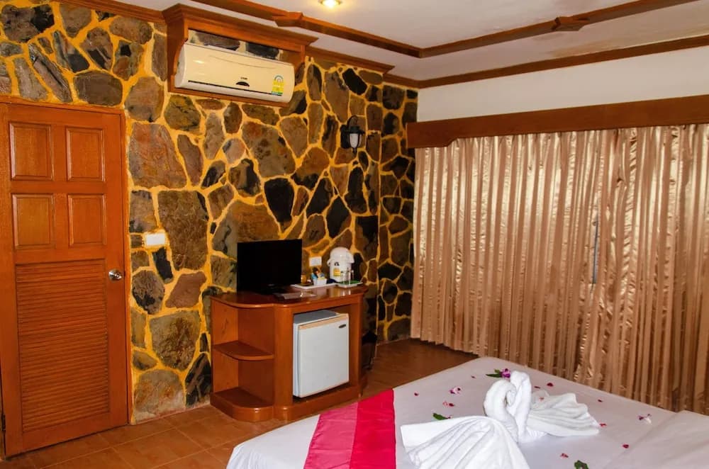 Diva Patong Hotel - photo 16