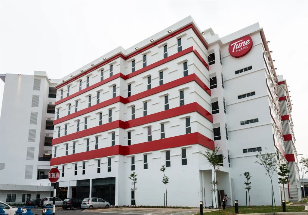 Tune Hotel Klia-Klia2 (Airport Transit Hotel) - photo 1