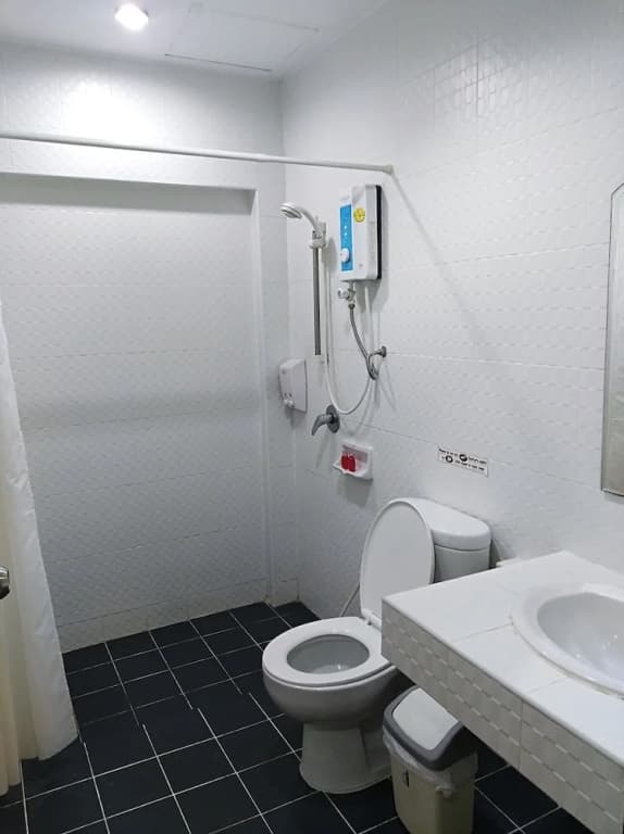 Baan Oui Phuket Guest House - photo 9