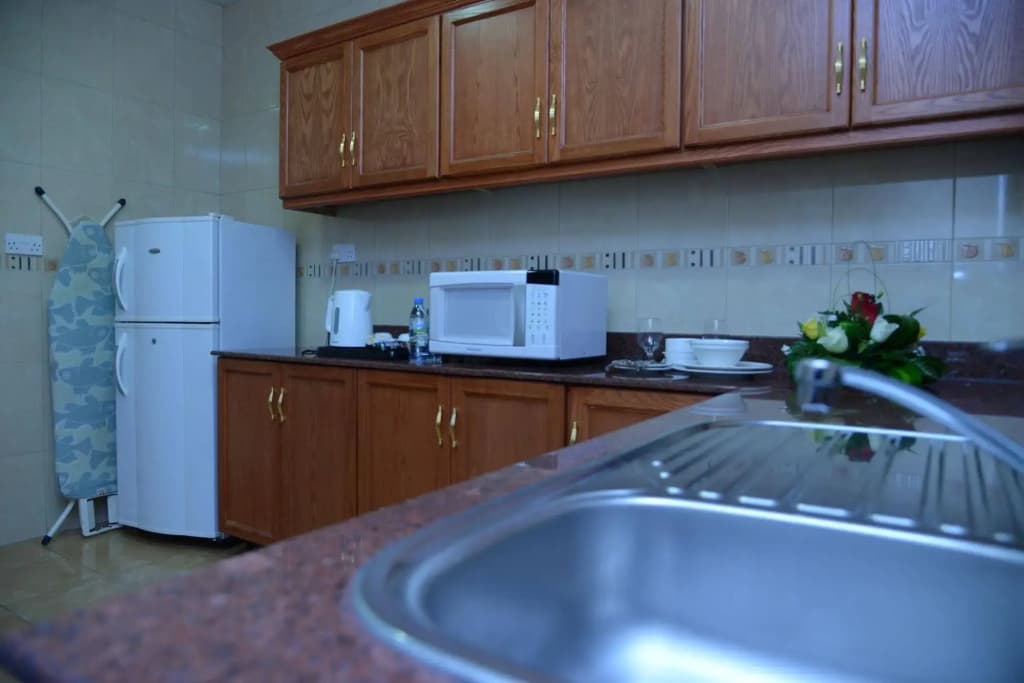 Al Madina Suites Doha - photo 20