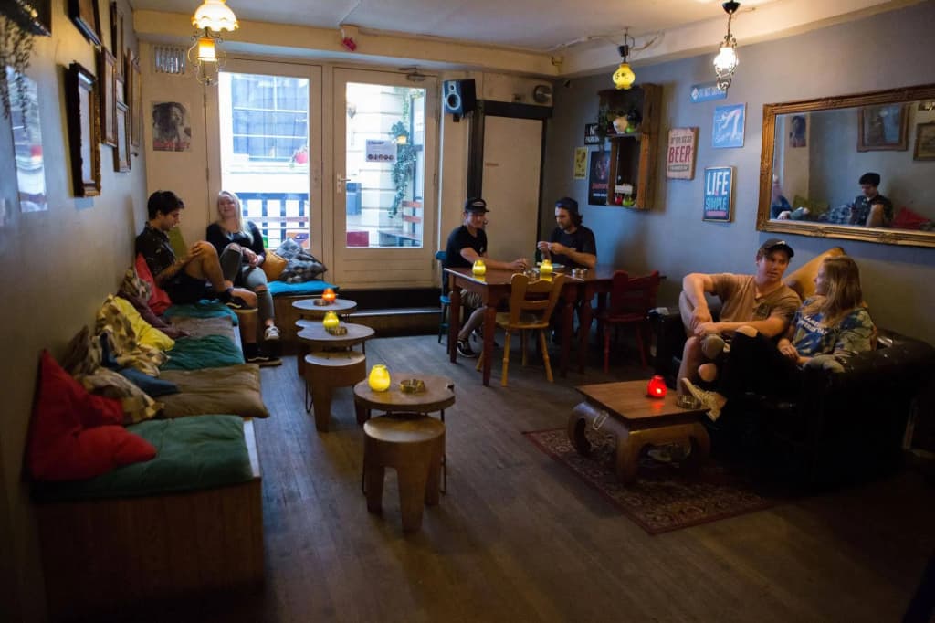 The Flying Pig Downtown Youth Hostel - photo 26