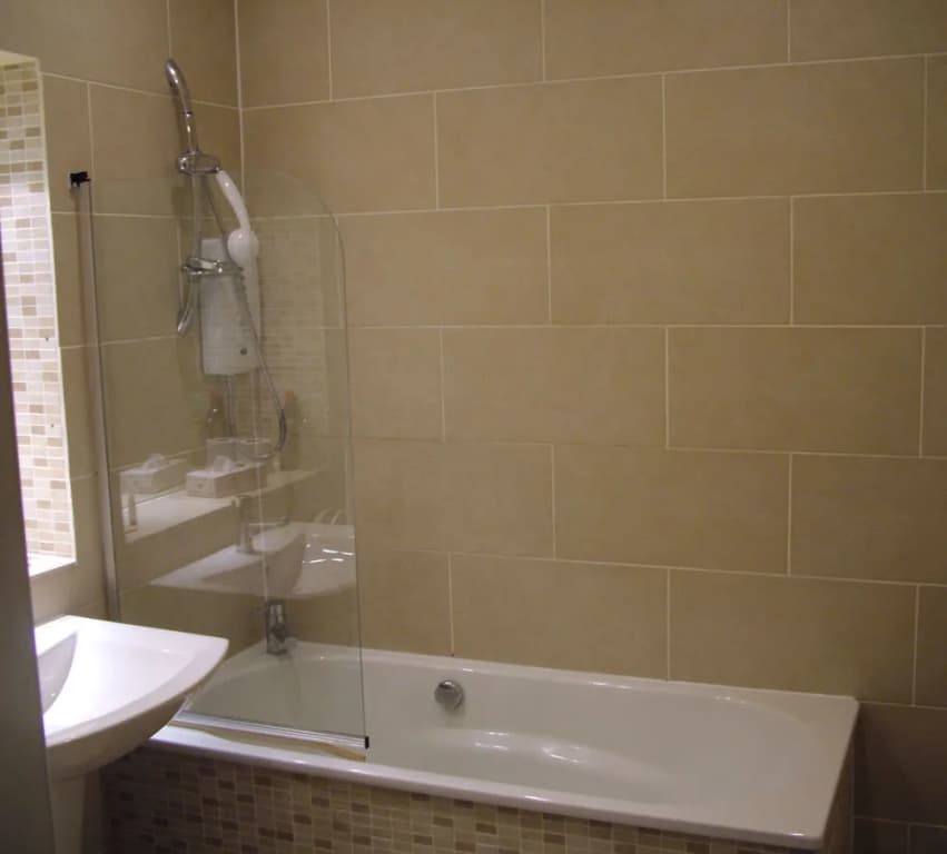 Regis Guest House - photo 8
