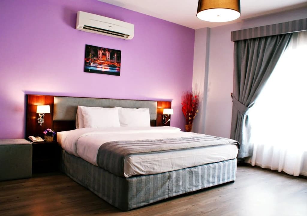 Weekend Hotel - photo 2