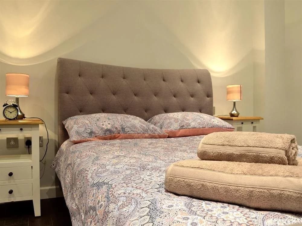 Mystay Hoxton - photo 2