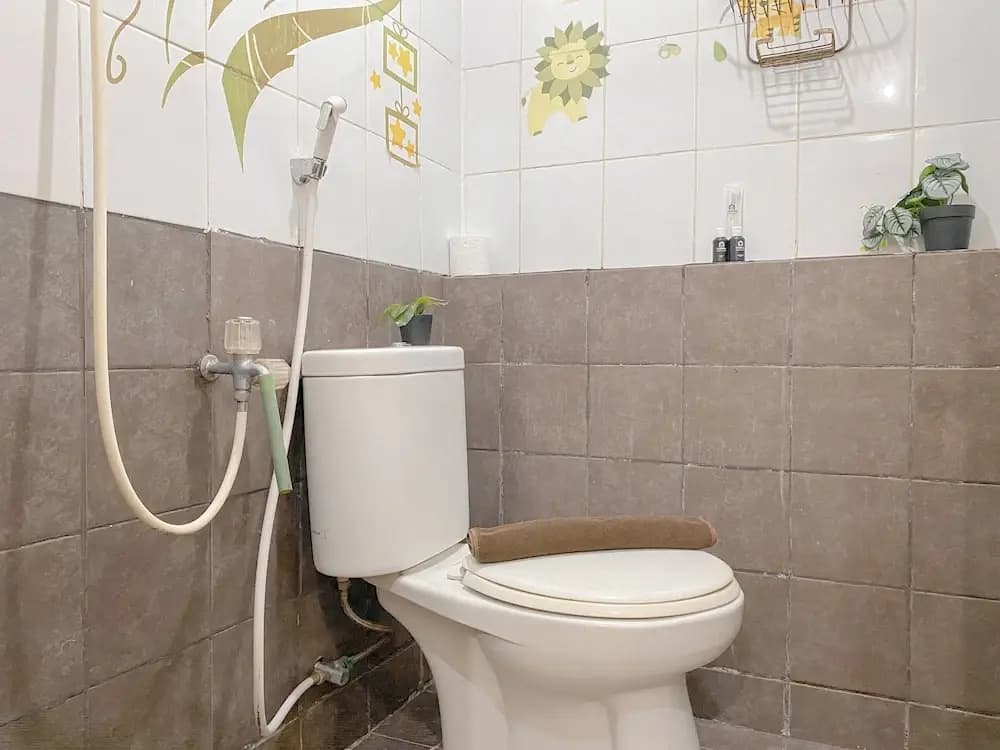 Good Deal and Comfy 2BR Apartment Green Pramuka City - photo 7